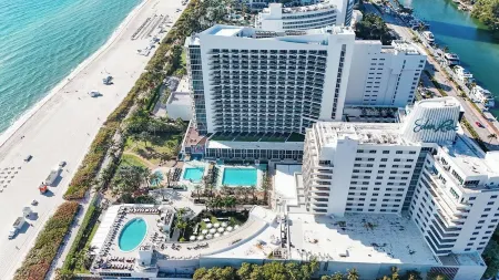 Eden Roc Miami Beach Отели рядом с достопримечательностью «Майами-Бич Ботаникал Гарден»
