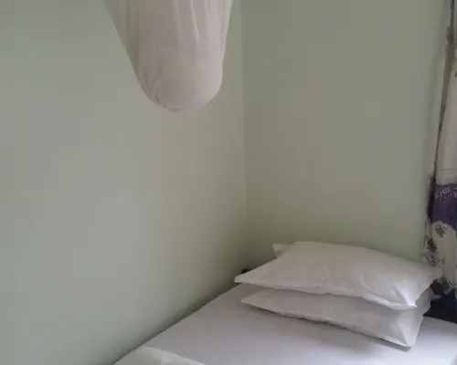 Raha Leo Inn Phòng Photos