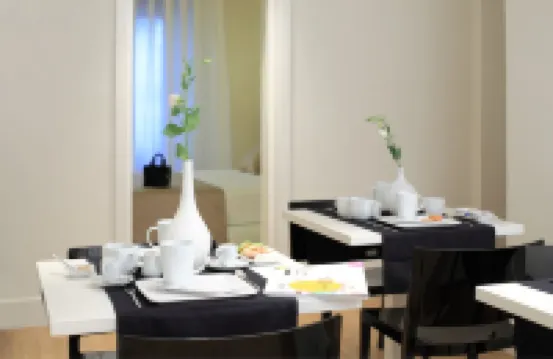 Elite Accommodations & Hydromassage Pool