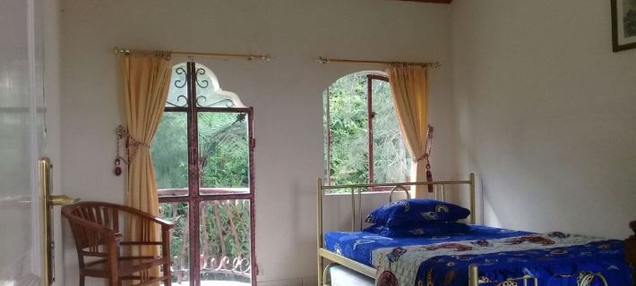 Villa Kota Bunga Vinca Hotels in Cipanas