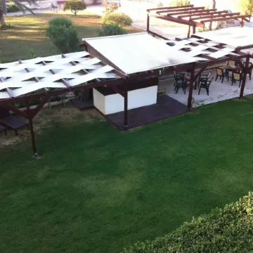 Chris Studios & Apartments