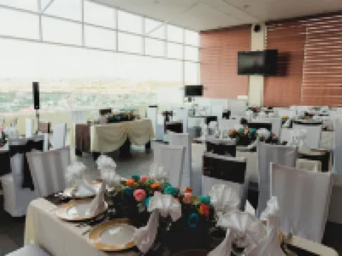 ホテル クラウン ビクトリア ケレタロのホテル