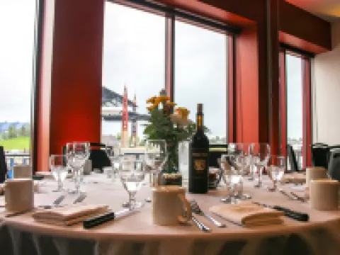 Pier B Resort Hotels in Duluth