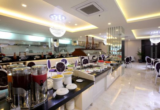 지노 페루치 브라가 호텔