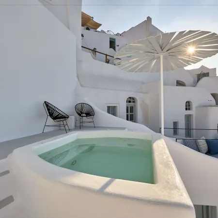 Cave Suite Oia