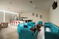 Best Western Plus Coco Palu - Bar