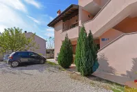 아파트먼트 1945