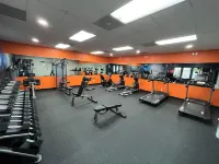 堪薩斯城機場橙木套房旅店 - 健身室/gym room