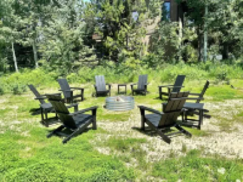 30 Min to Jackson Hole • Alpine Retreat • Hot Tub • Sleeps 12