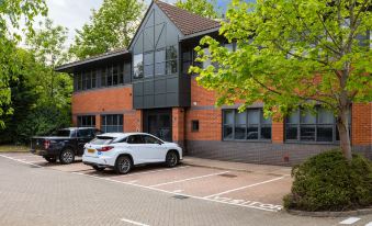 Home.ly - Watford Premier Apartments