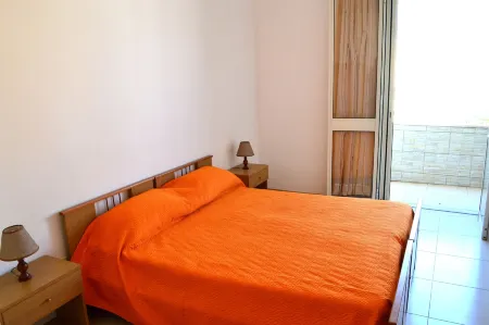 Two-Story House in San Foca with Outdoor Spaces and Air Conditioning Отели в г. Мелендуньо