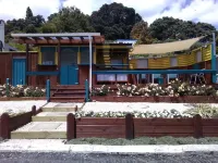 Te Aputa Lodge Hotels in Thames