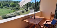 Duplex Tuscan Home - View and Pool Sleeps 4-6 - Balkoner