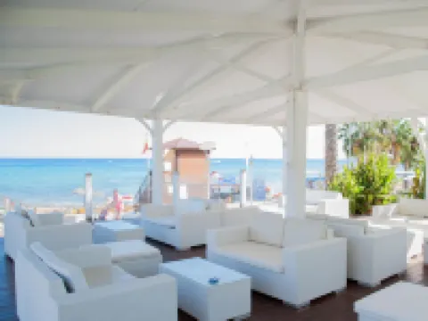 維里斯安娜海灘酒店 布達拉斯酒店