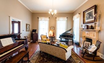 Kennedy Manor B&B