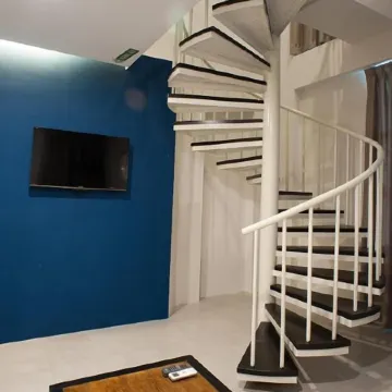 Econtel Hotel Отели в г. Баян Лепас