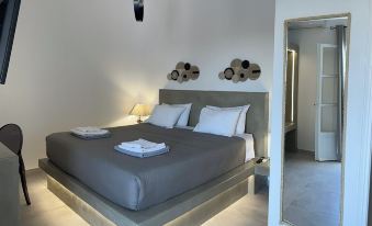 Zoumis Residence