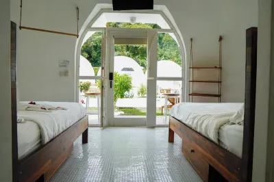 Igloo Beach Lodge Manuel Antonio 주변 호텔