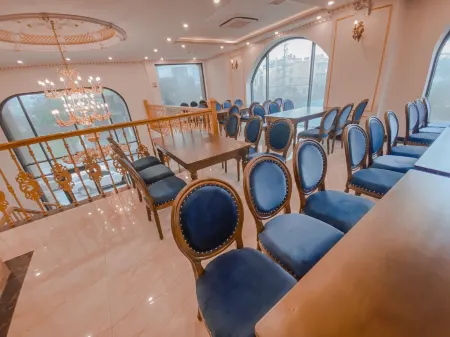 Kingdom Hotel CUA Lo