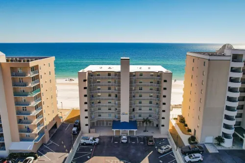 Glass-Enclosed Balcony and Outdoor Pool - Stunning Beachfront Haven