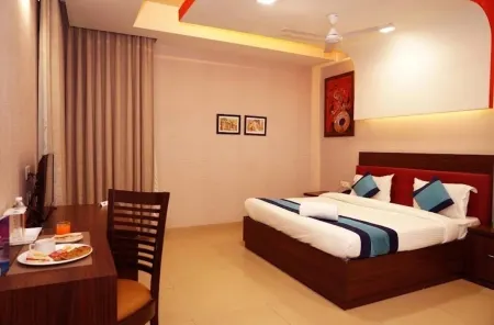 Hotel Ashray Noida
