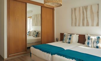 Villa Monte Das Oliveiras with Private Pool