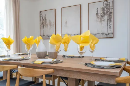 Gorgeous 4Bd w Gameroom Close to Disney at Glen West Haven 2198 Отели в г. Давенпорт