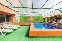 Fontana Suites - Kolam Renang