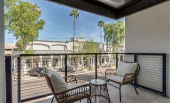 LUX City View Studio Old Town Gym Balcony