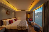 Divine Lake Cruise Hotels near Bharadi Temple