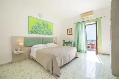 Hotel Casa Rosa Sea & Spa Hotels in Serrara Fontana