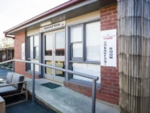 Cherry Blossom Motor Inn Hotels in Young