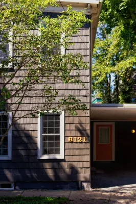 Downtown Sustainable Garden House Hotels in 