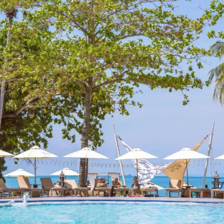 BJ Beachfront Hotel