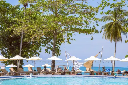 BJ&Radisson SeaView Hotel