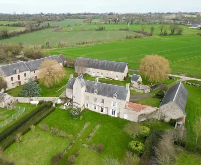 Ferme fortifiee D Enguenard Hotel a Saint-Marcouf