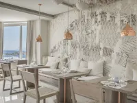 Palladium Hotel Отели рядом с достопримечательностью «Пляж Капари»