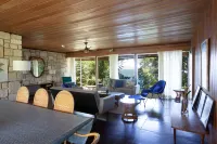Frenchman's Cove Resort فنادق في Drapers
