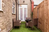 North Central London House/ Sleeps8/Garden/Wifi