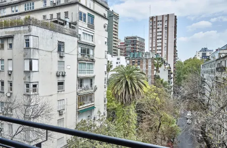 Babel Botanico Отели рядом с достопримечательностью «Сад Ботанико Карлос Тайс»