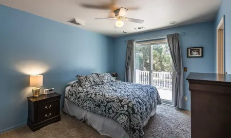 Yosemite Oaks Retreat, Views, Pool & Hot Tub, Game Room, & So Much More!