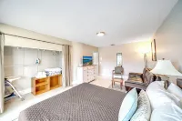 Private Home! Large Open Backyard+Close 2 Beach!