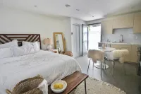 Cali Luxury Dream Hideaway + Guest Suite