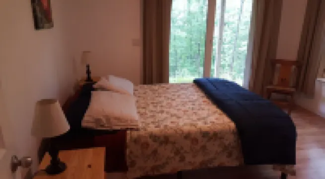 Seneca Lake Spacious 5-Bedroom Chalet. Last Minute Rental Discounts Available