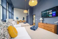 Schoolhouse now 5K Sq ft Lux BNB: Gym, Sauna, HotTub, GameRoom, Billiards, pets