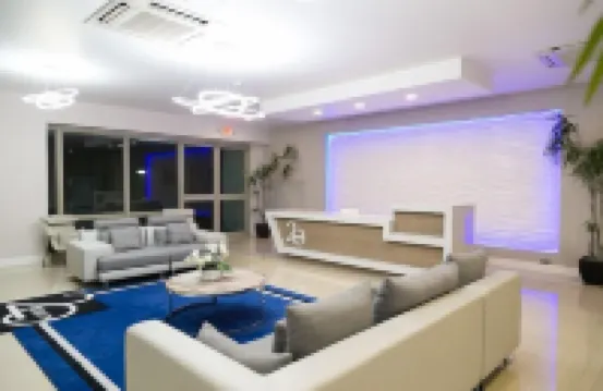 Apartment with Roof Top Pool.