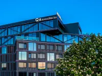 Q18 ApartHotel Hotels near Granaries
