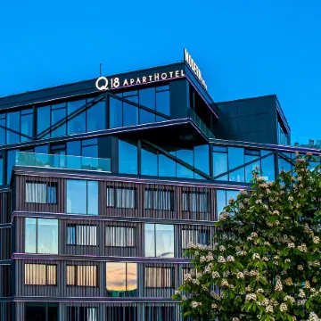 Q18 ApartHotel Отели рядом с достопримечательностью «Старый рынок»