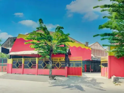 SBY Residence by ecommerceloka Hotel dekat MERU ADVENTURE OUTDOOR