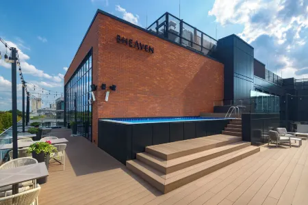 Barceló Warsaw Powisle Отели рядом с достопримечательностью «Дворец культуры и науки»